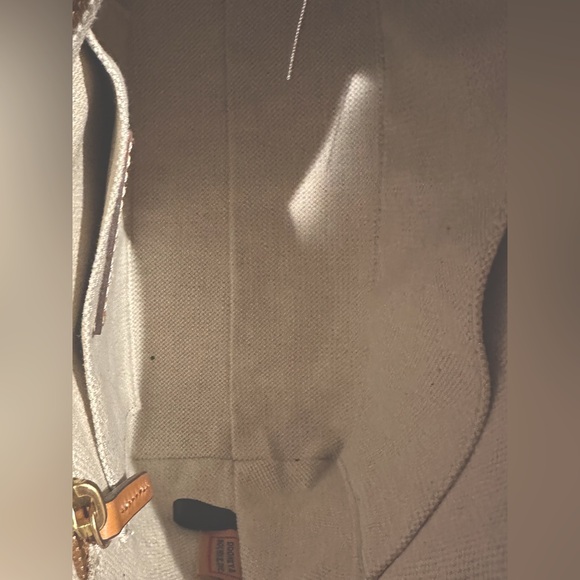 NWT Hydrangea Monogram Penny Crossbody - Picture 9 of 10